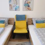 L - Comfort شقة لبسيا